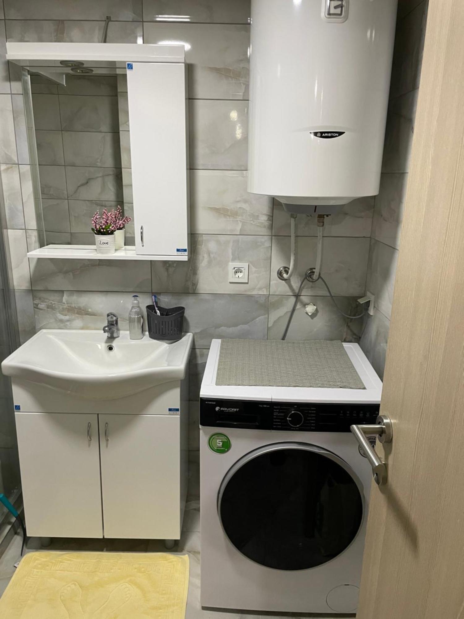 Tuse Lux Apartments Скопие Екстериор снимка