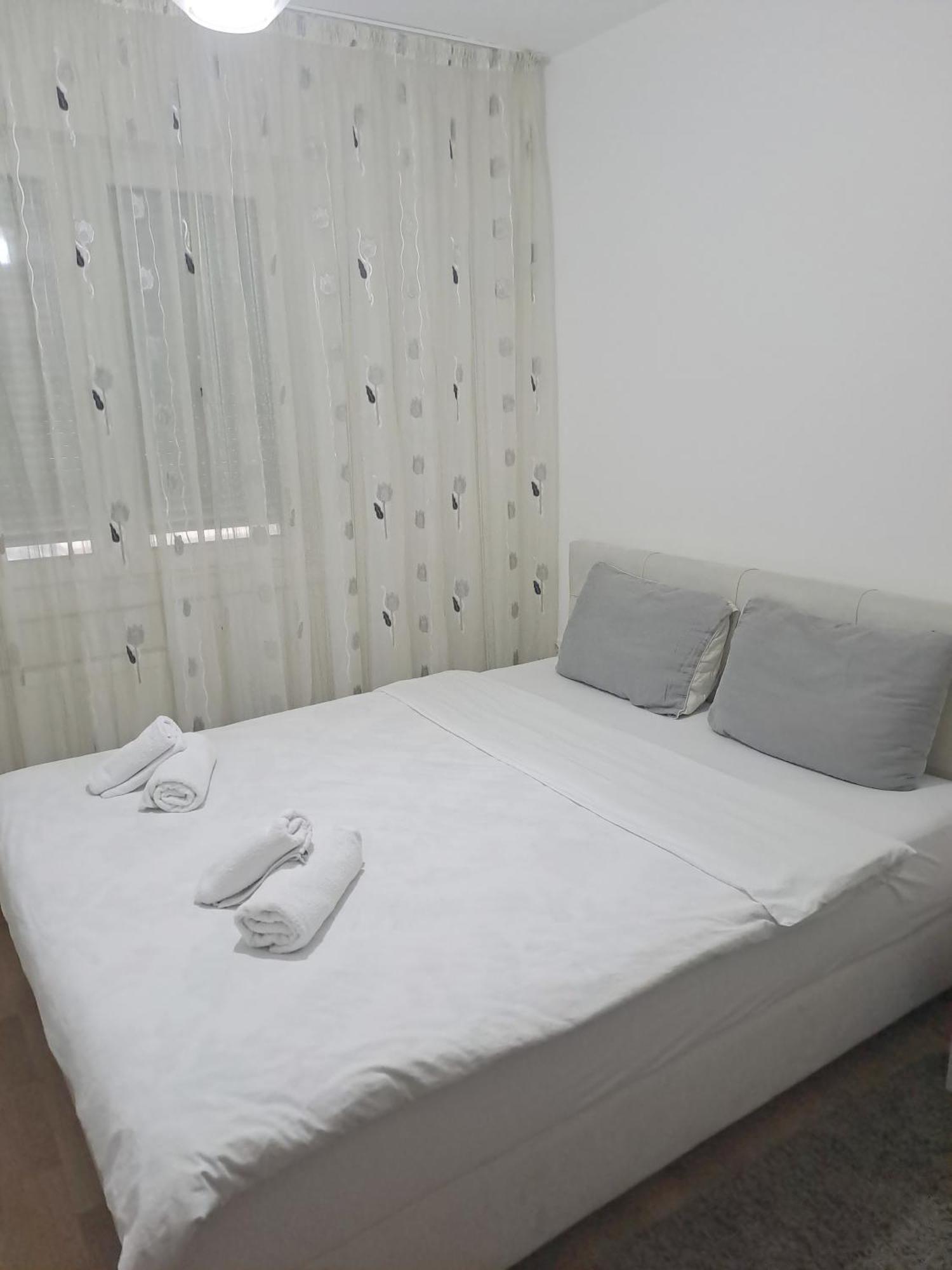 Tuse Lux Apartments Скопие Екстериор снимка